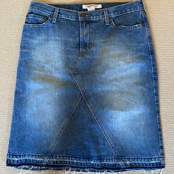Abercrombie & Fitch Dresses & Skirts - Denim skirt Abercrombie and Fitch size 6